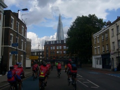 Devant le Shard